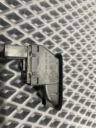 Кнопка стеклоподъемника VW Polo (Sed RUS) 2011-2020 812556