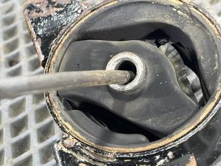 Опора двигателя задняя Nissan Almera N16 2000-2006 815350