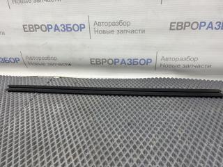 Уплотнитель стекла двери Nissan Almera (G15) 2013-2018 813809