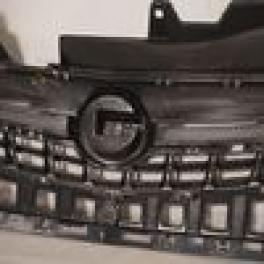 Решетка радиатора Opel Corsa D 2006-2015 820212