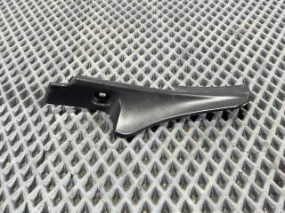 Накладка лобового стекла правая Renault Sandero 2009-2014 815788