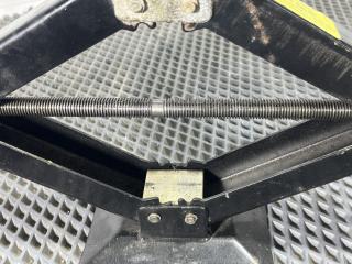 Домкрат VW Polo (Sed RUS) 2011-2020 814884