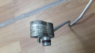 Трубка кондиционера VW Golf V 2003-2009 811801