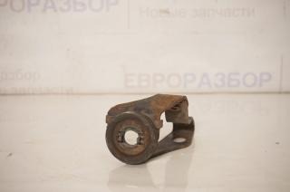 Кронштейн крепления заднего стабилизатора Mercedes Benz W203 2000-2006 820051