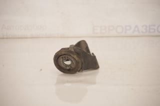 Кронштейн крепления заднего стабилизатора Mercedes Benz W203 2000-2006 820052