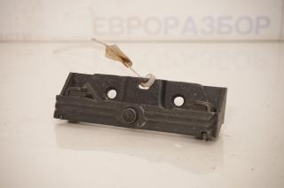 Ответная часть замка багажника Land Rover Range Rover III (LM) 2002-2012 819126