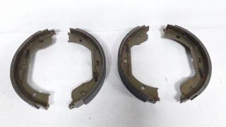 Колодки барабанные к-кт BMW 3-серия E46 1998-2005 812009