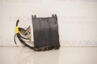 Блок управления климатической установкой Land Rover Discovery III 2004-2009 819068