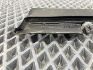 Накладка стекла заднего левого VW Polo (Sed RUS) 2011-2020 813056