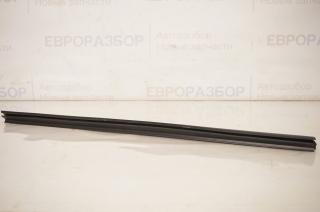 Накладка стекла заднего левого Suzuki Vitara 2015> 820172