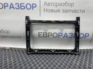 Рамка магнитолы VW Polo (Sed RUS) 2011-2020 813064