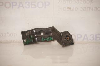 Кронштейн радиатора Acura MDX 2001-2006 820065