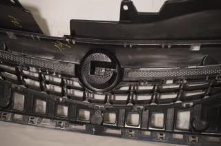 Решетка радиатора Opel Corsa D 2006-2015 820212