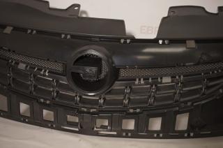 Решетка радиатора Opel Corsa D 2006-2015 820212